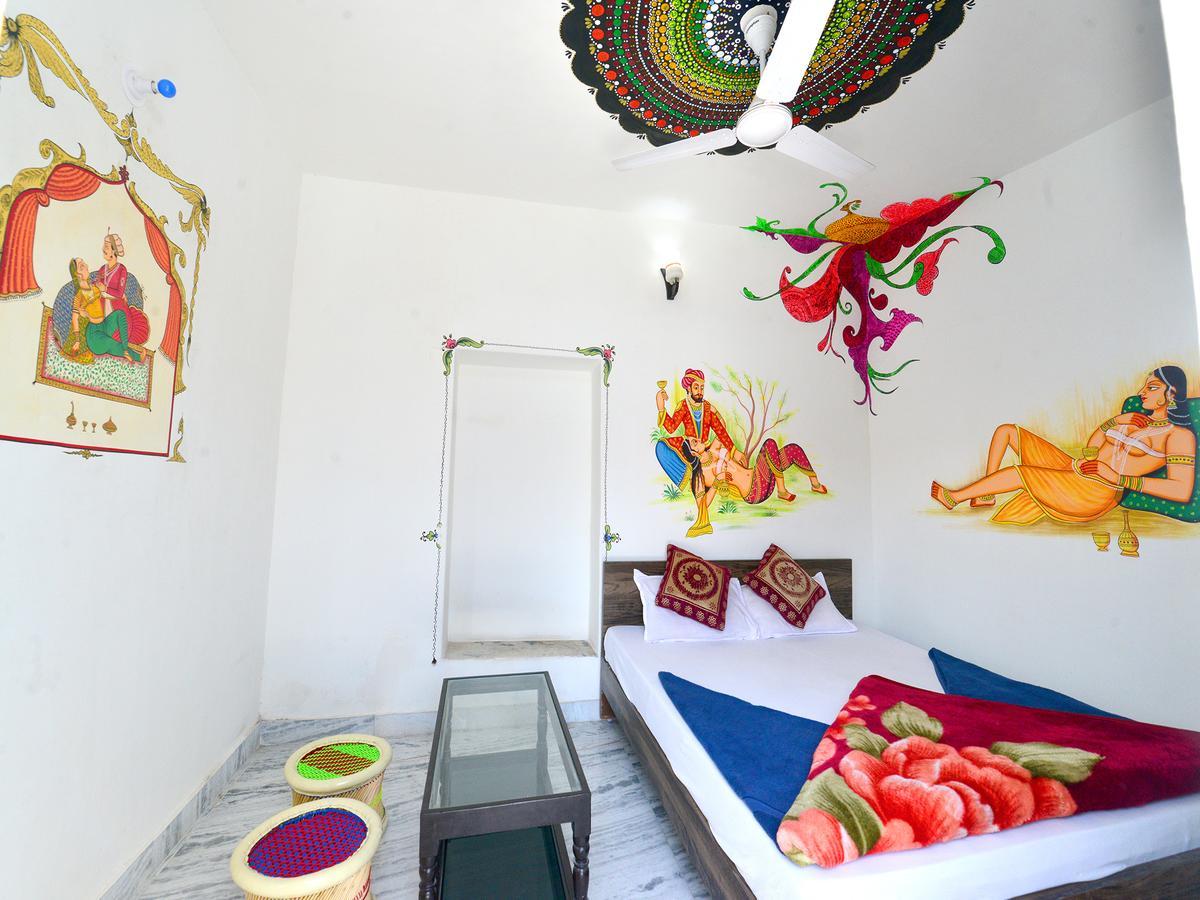 L G Guest House جودبور الغرفة الصورة