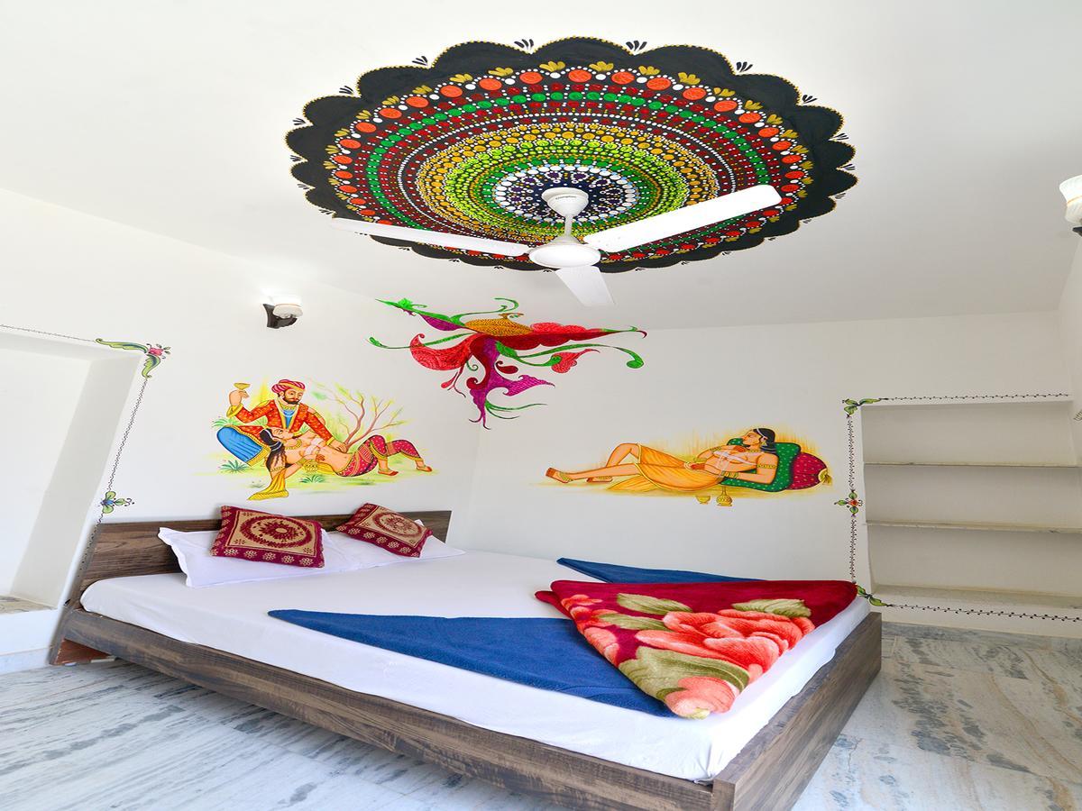 L G Guest House جودبور الغرفة الصورة