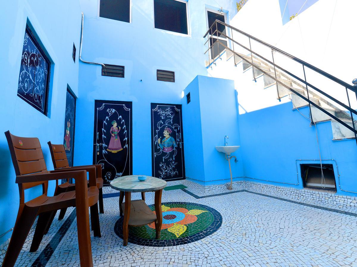 L G Guest House جودبور الغرفة الصورة
