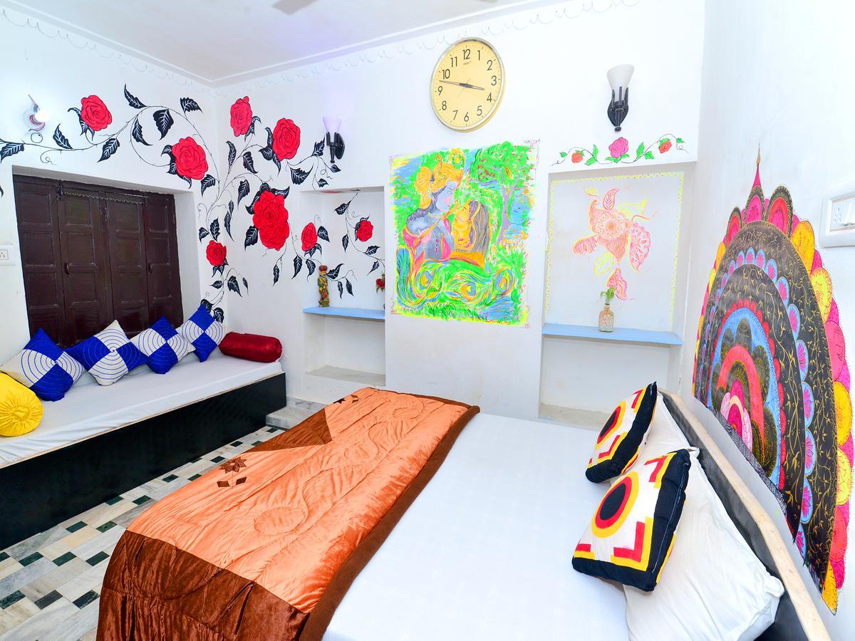 L G Guest House جودبور الغرفة الصورة