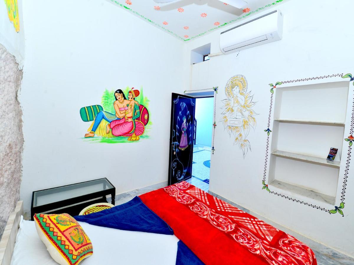L G Guest House جودبور الغرفة الصورة