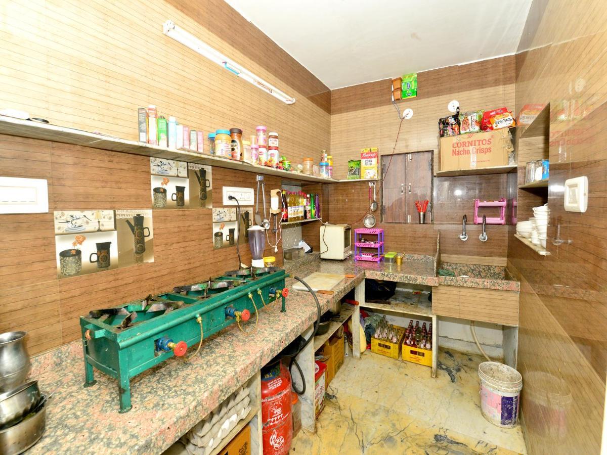 L G Guest House جودبور الغرفة الصورة