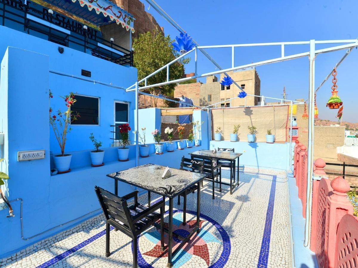 L G Guest House جودبور الغرفة الصورة